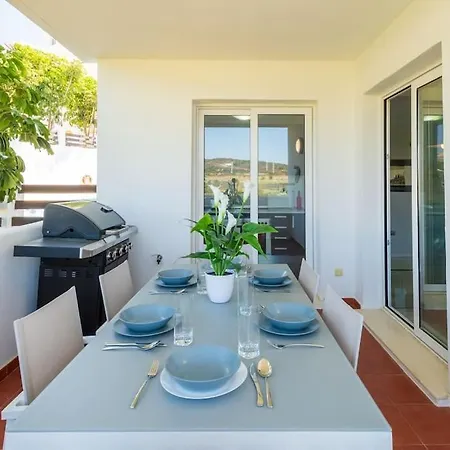 Valle Golf Getaway Apartament *